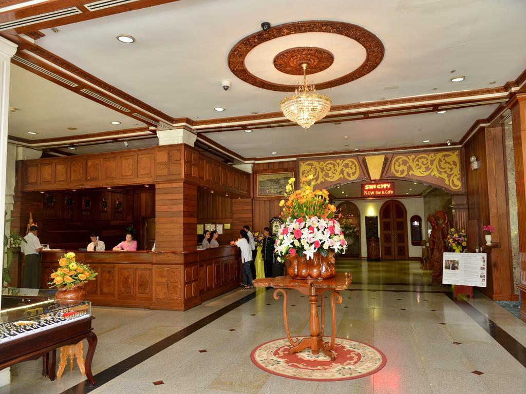 Golden Butterfly Hotel Yangon Ngoại thất bức ảnh