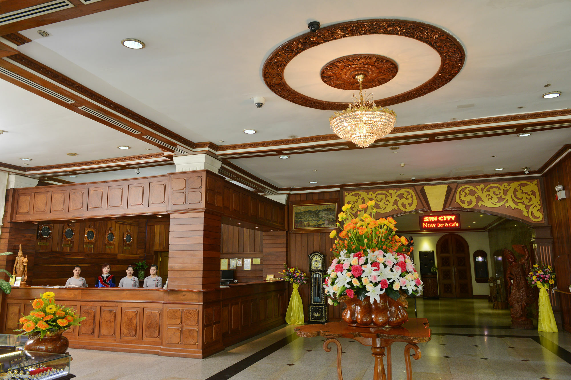 Golden Butterfly Hotel Yangon Ngoại thất bức ảnh